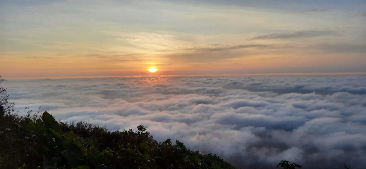 Nandi Hills Sunrise Ride — motorcycle tour in Karnataka, India